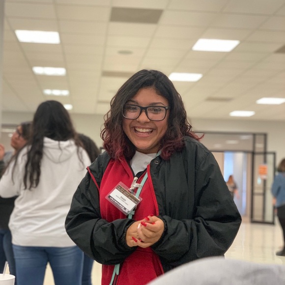 Meet your Posher, Randi - Picture 1 of 1